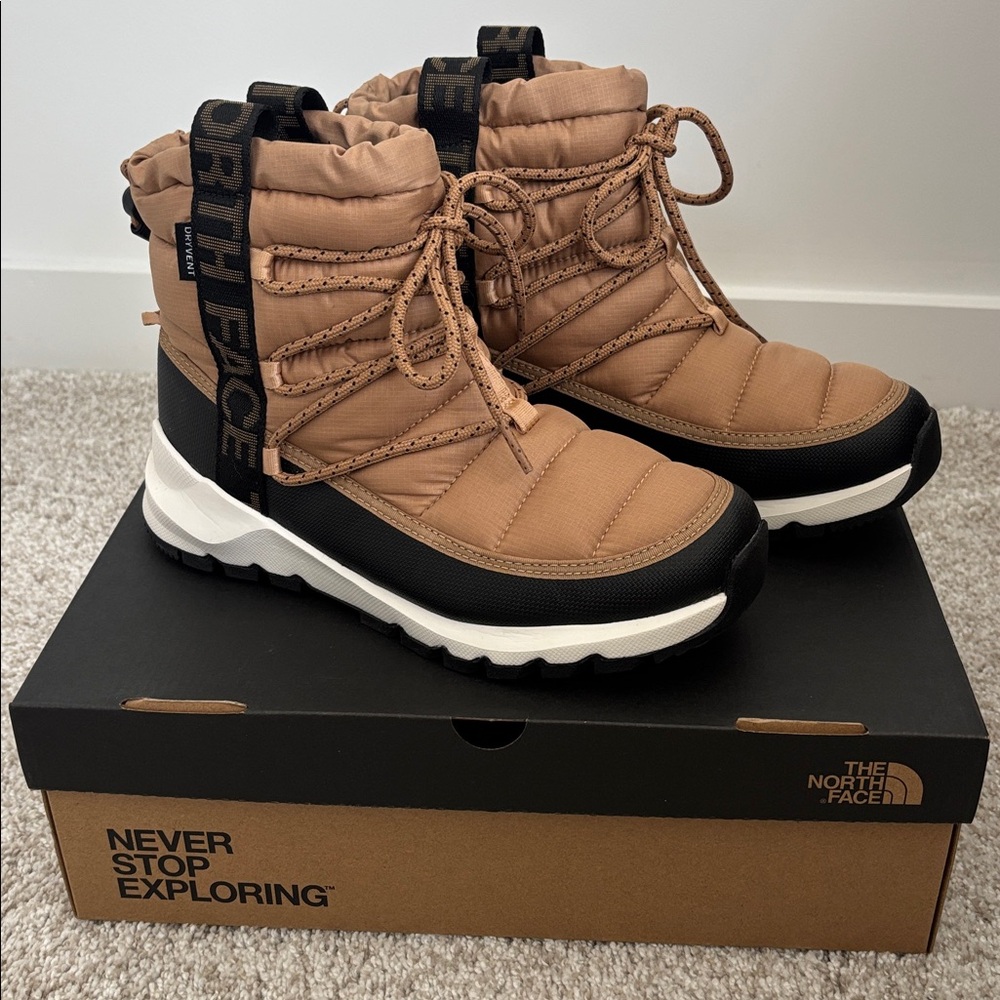 🆕 The North Face | Women’s NEW Waterproof Insulated Thermoball Lace Up Boots 7